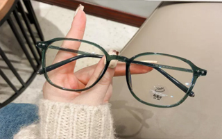  矫正视力度数变深了怎么办,刚配的眼镜度数又深了怎么办？